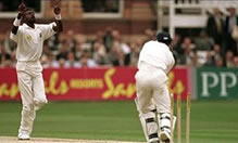 Curtly Bowling